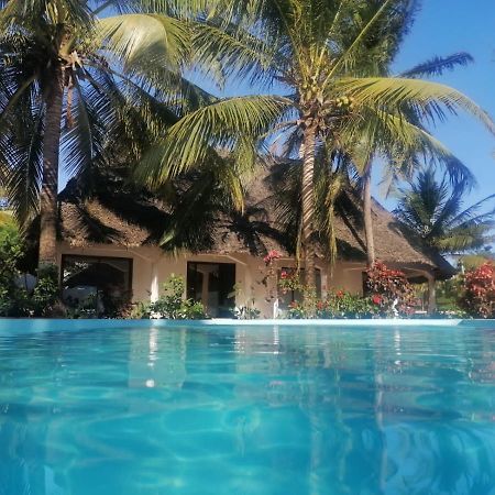 ホテル Maua Beach キジカジ エクステリア 写真