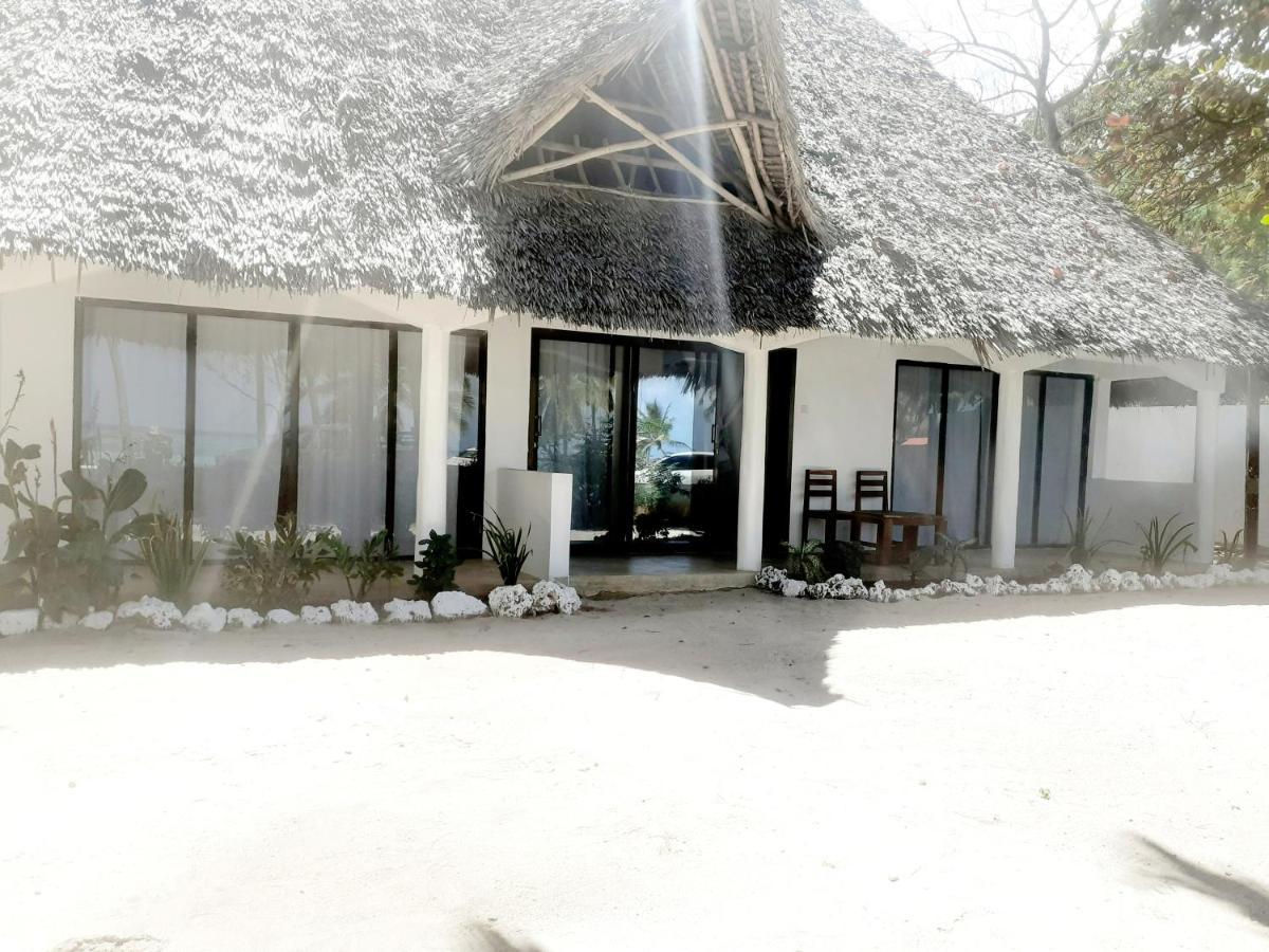 ホテル Maua Beach キジカジ エクステリア 写真