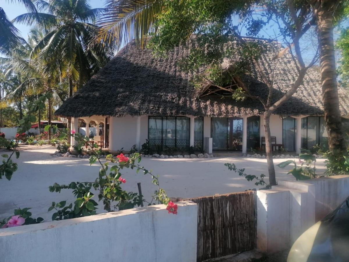 ホテル Maua Beach キジカジ エクステリア 写真