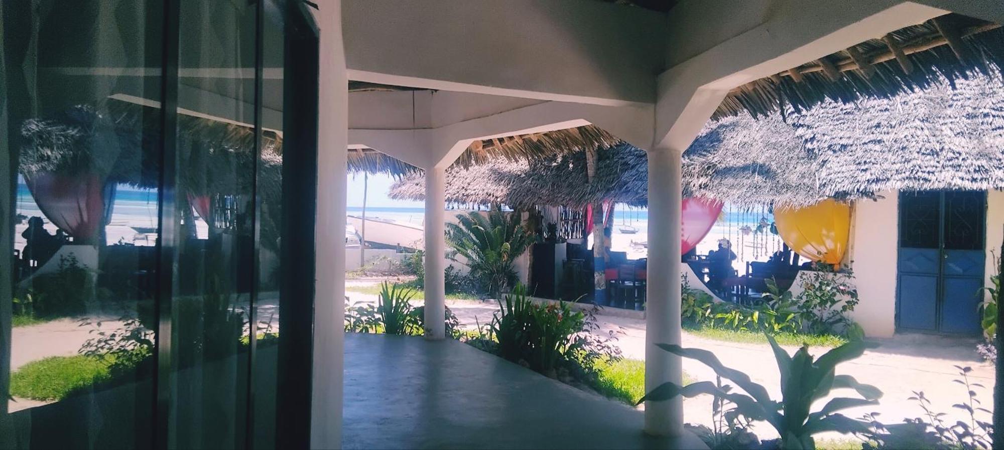 ホテル Maua Beach キジカジ エクステリア 写真